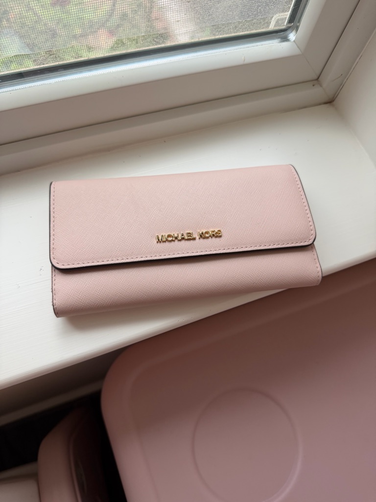 Michael Kors Light Pink Saffiano Clutch Wallet Nwt